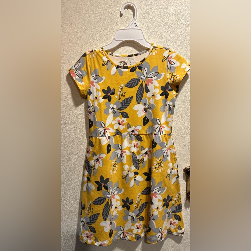NWOT Rumi and Ryder yellow floral dress